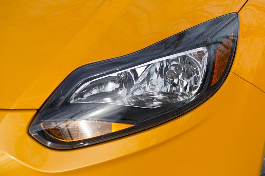  Ford Focus ST 2013 года  (фото 44 из 92)